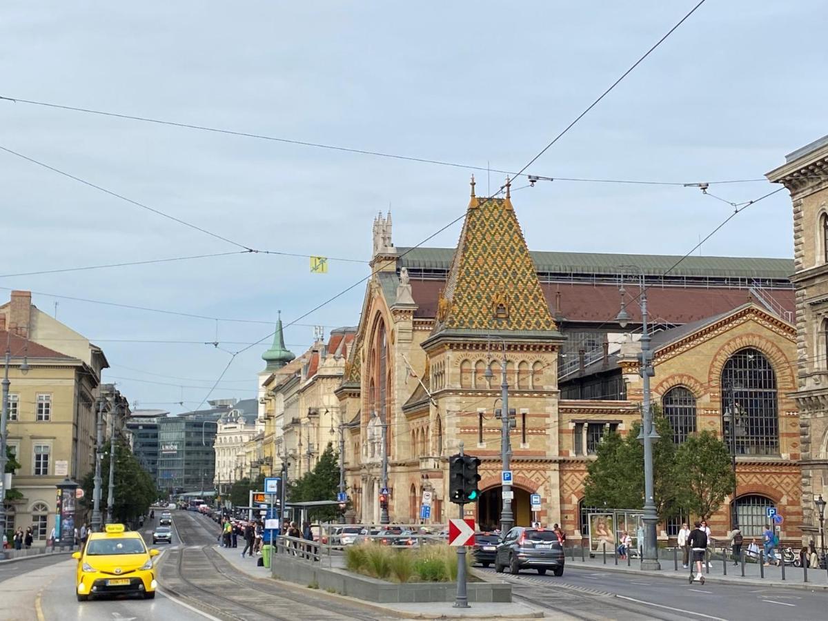 Urban Haven - 3 Beds, 3 Baths, Free Parking, Near Central Market Budapest Esterno foto