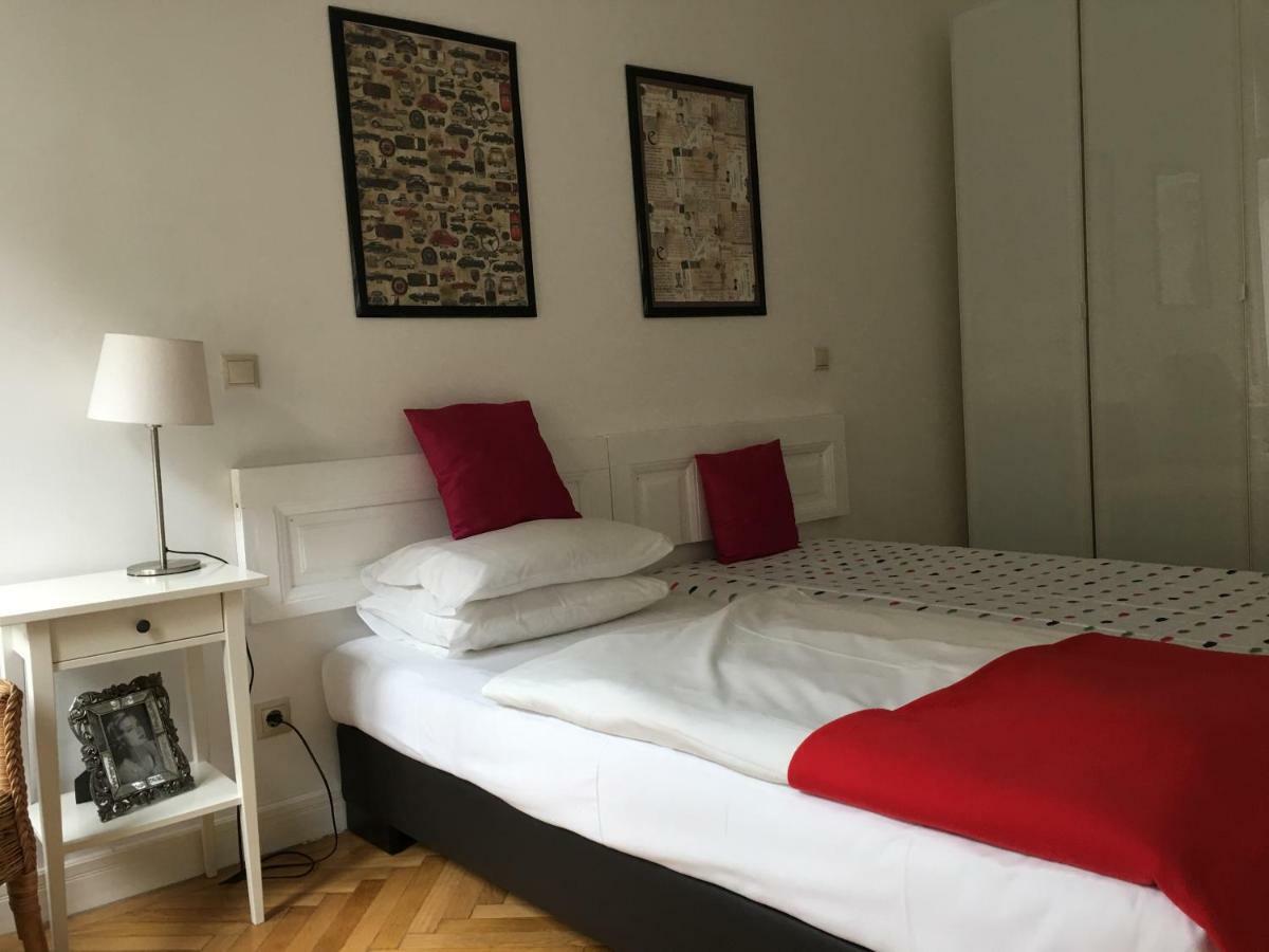 Urban Haven - 3 Beds, 3 Baths, Free Parking, Near Central Market Budapest Esterno foto